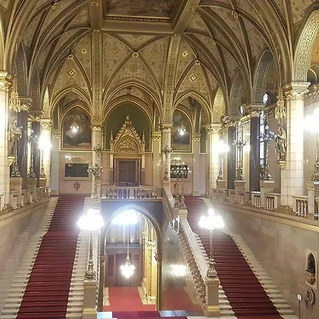 Harmony Near Opera * Budapest