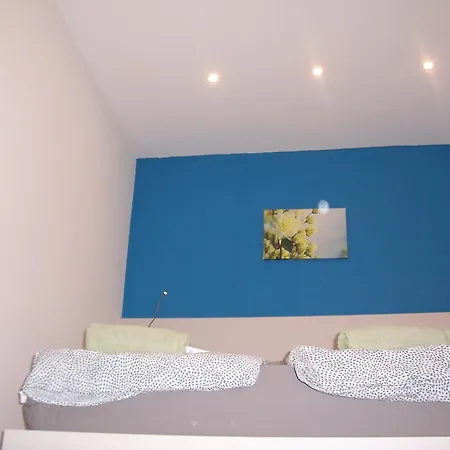 Homestay South Near Opera