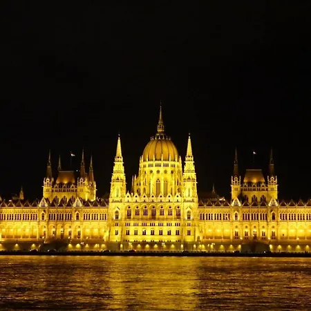 民宿 Harmony Near Opera